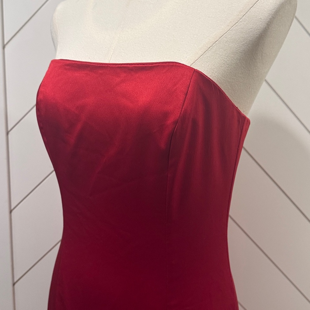 Hearts Run Wild Red Satin Strapless Dress - Picture 8 of 14